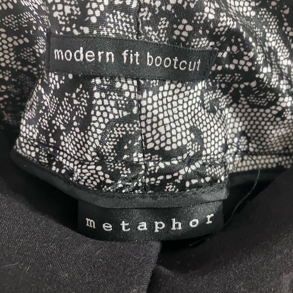 Modern fit bootcut flare pants - Picture 2 of 2